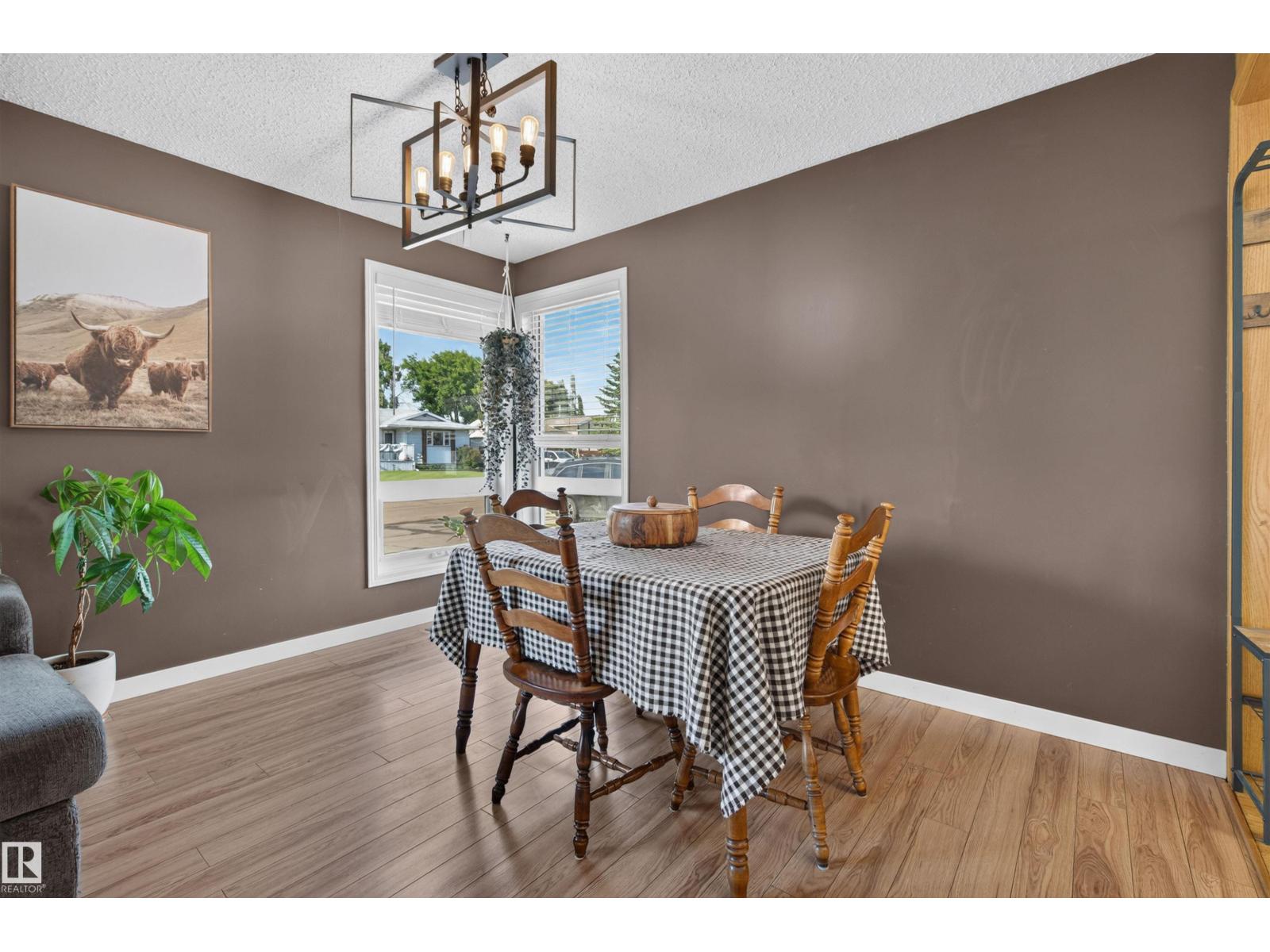 9417 98 Av, Morinville, Alberta  T8R 1J5 - Photo 6 - E4495700