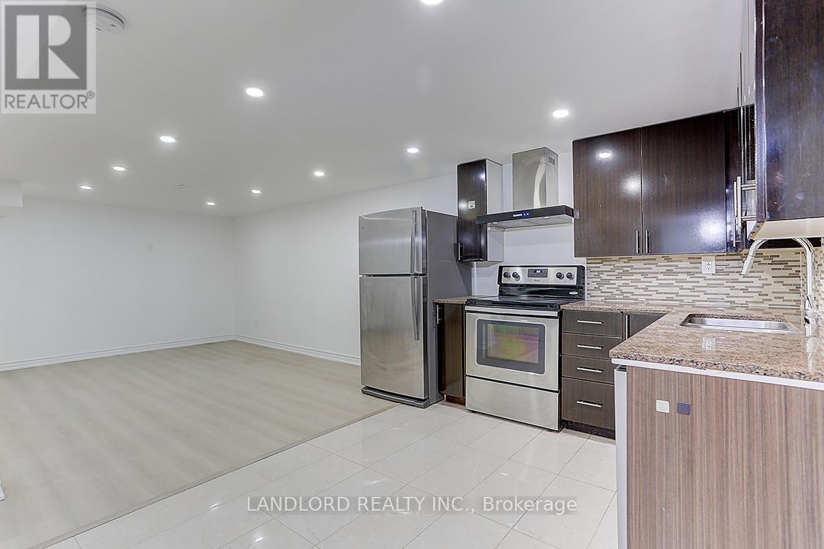 Lower - 3271 Chokecherry Crescent, Mississauga, Ontario  L5L 1B1 - Photo 10 - W13490910