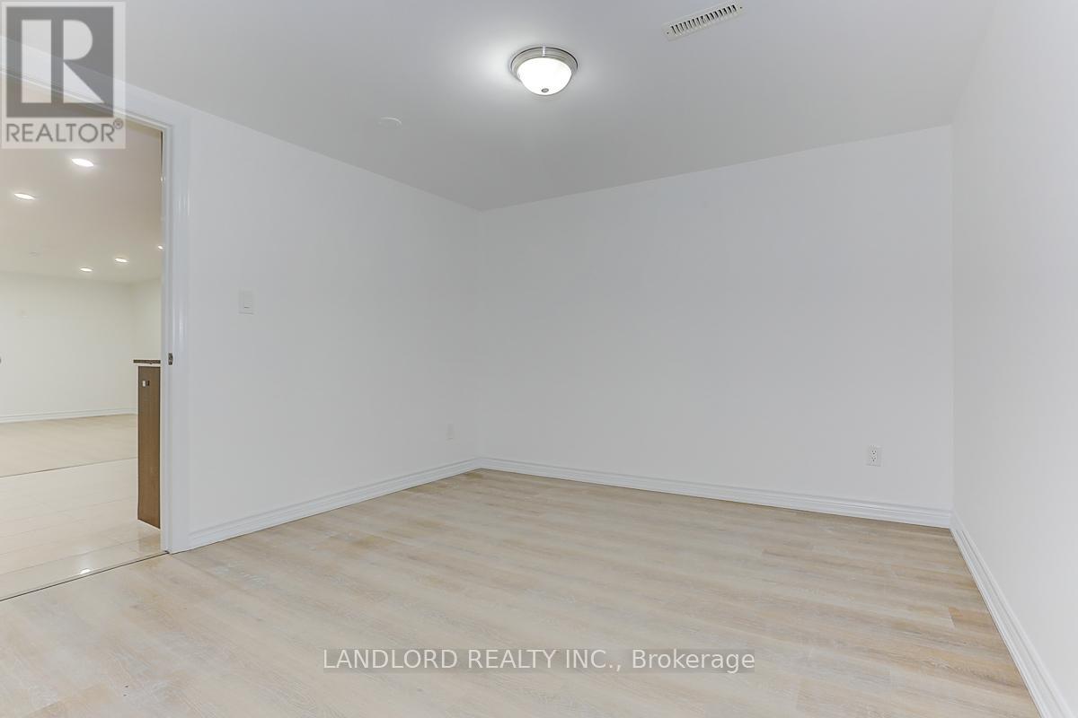 Lower - 3271 Chokecherry Crescent, Mississauga, Ontario  L5L 1B1 - Photo 15 - W13490910