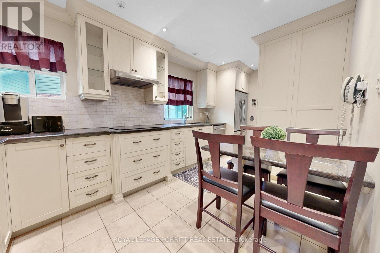 14 Heslop Drive, Toronto, Ontario  M8W 4R1 - Photo 7 - W13490912