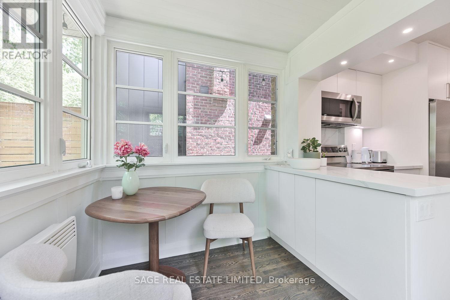 418 Glenlake Avenue, Toronto, Ontario  M6P 1G7 - Photo 12 - W13490920