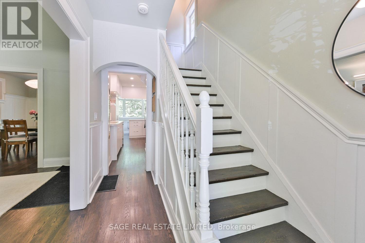 418 Glenlake Avenue, Toronto, Ontario  M6P 1G7 - Photo 13 - W13490920