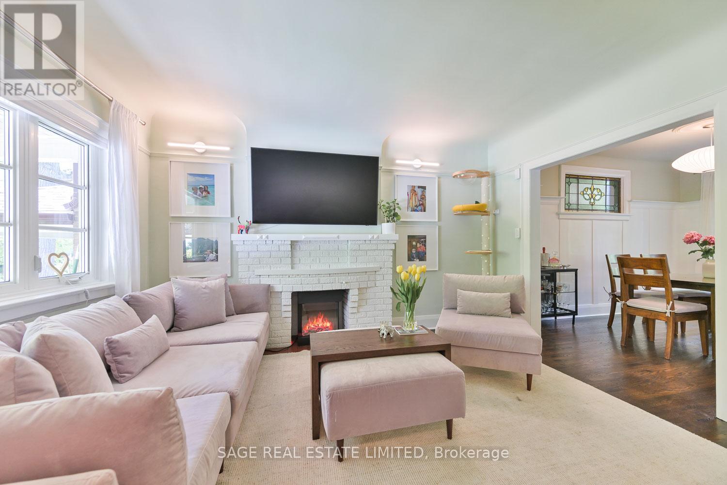 418 Glenlake Avenue, Toronto, Ontario  M6P 1G7 - Photo 3 - W13490920