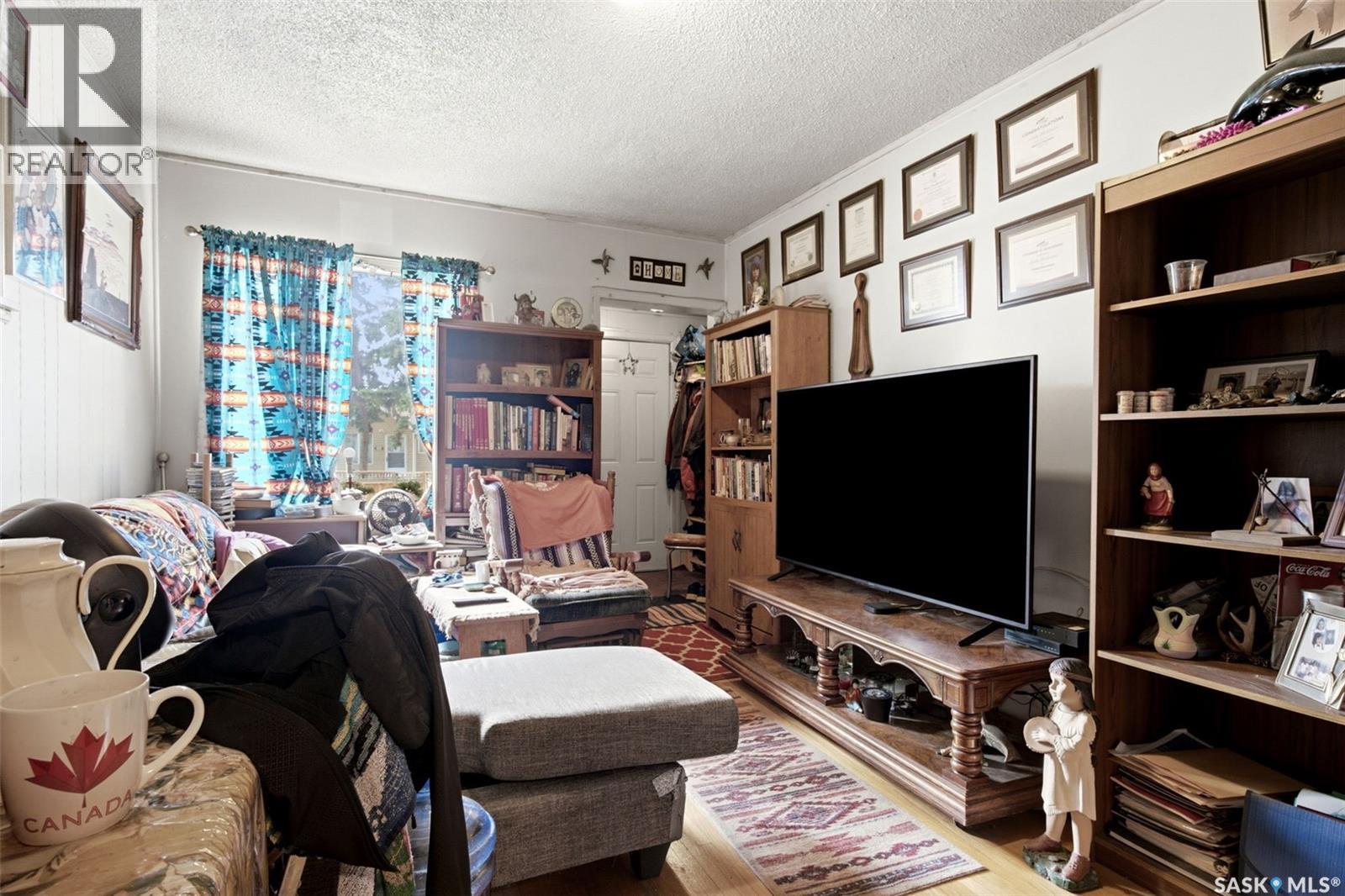 1205 Mctavish Street, Regina, Saskatchewan  S4T 3V8 - Photo 4 - SK040725