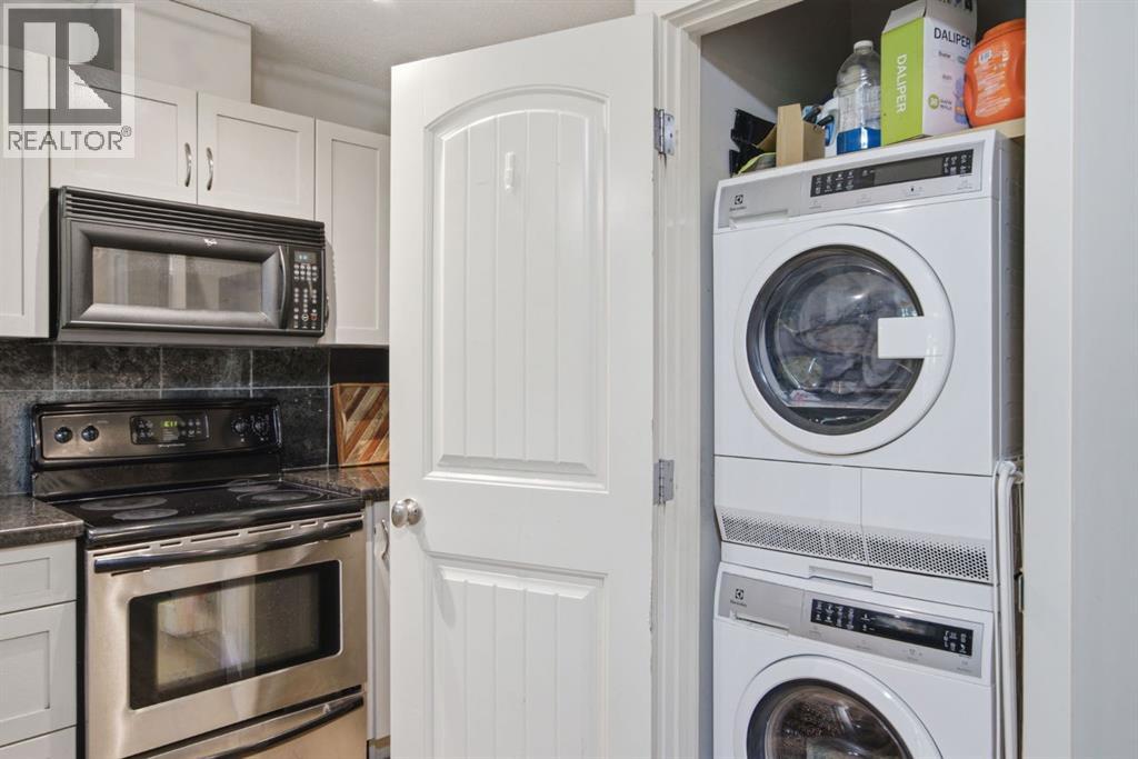 10, 215 Village Terrace Sw, Calgary, Alberta  T3H 2L4 - Photo 11 - A2323744
