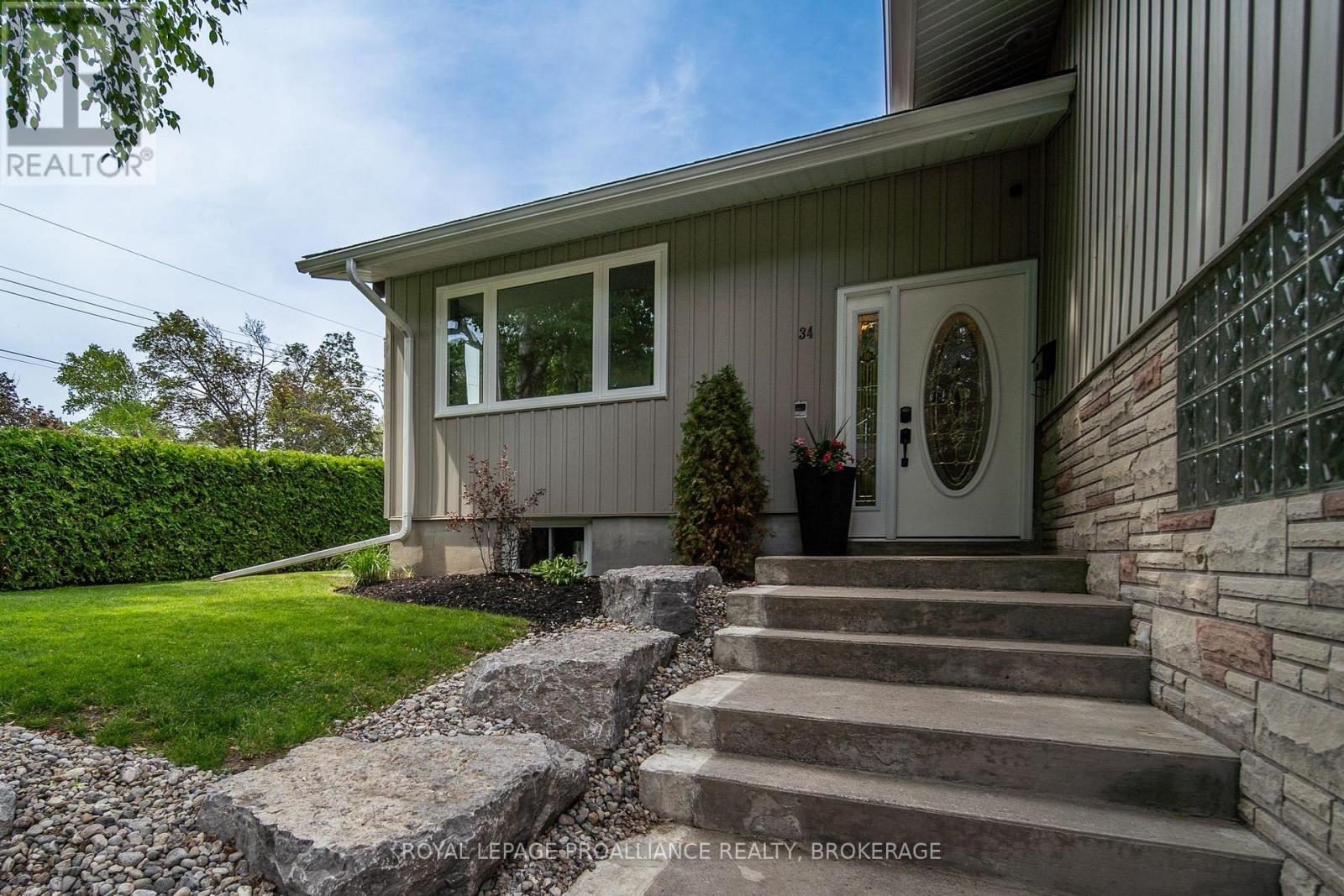 34 Keller Drive, Belleville, Ontario  K8P 4B4 - Photo 4 - X13491014
