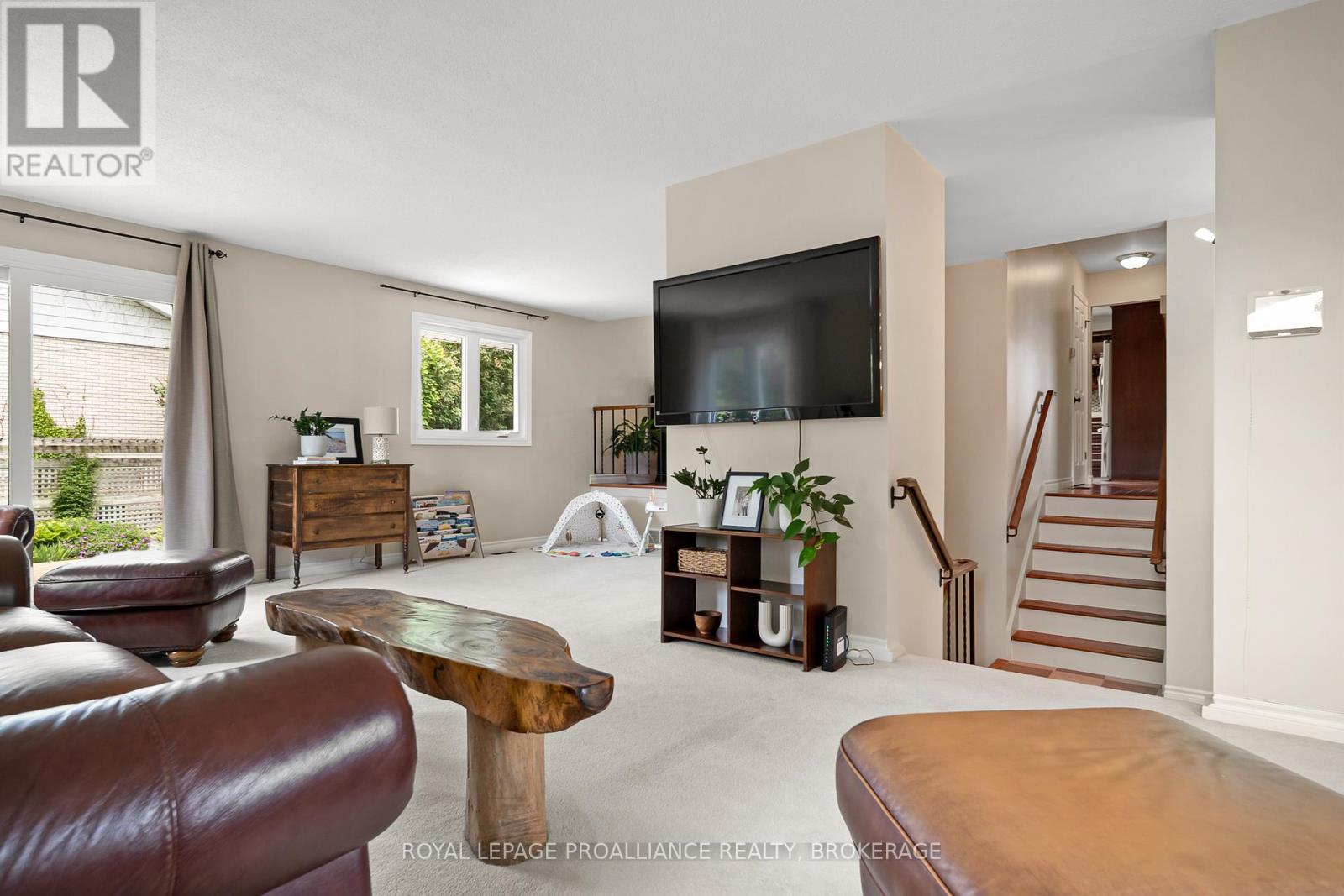 34 Keller Drive, Belleville, Ontario  K8P 4B4 - Photo 8 - X13491014