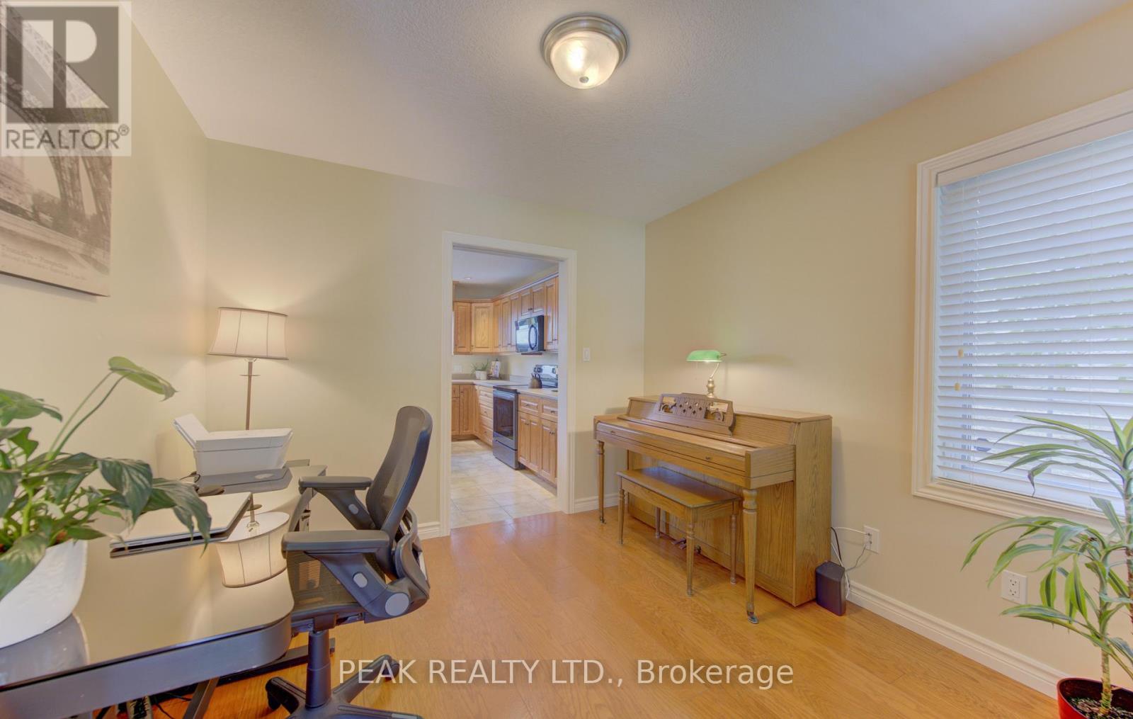 258 Laschinger Boulevard, Wilmot, Ontario  N3A 2G8 - Photo 10 - X13490962