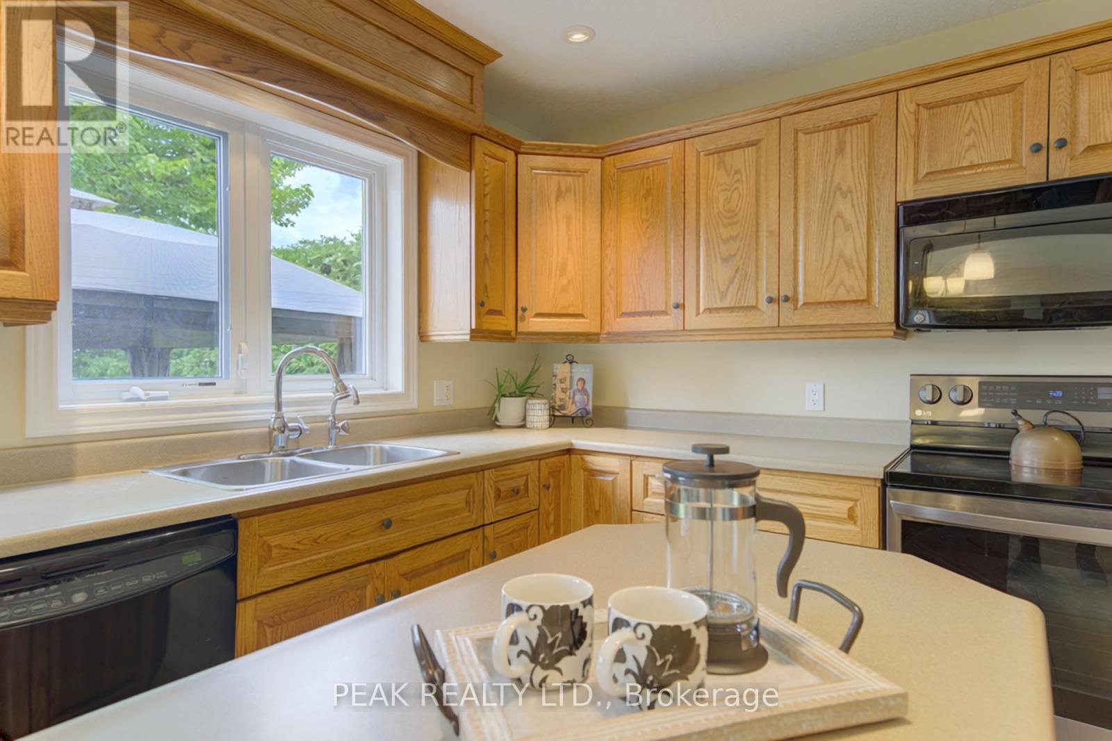 258 Laschinger Boulevard, Wilmot, Ontario  N3A 2G8 - Photo 12 - X13490962