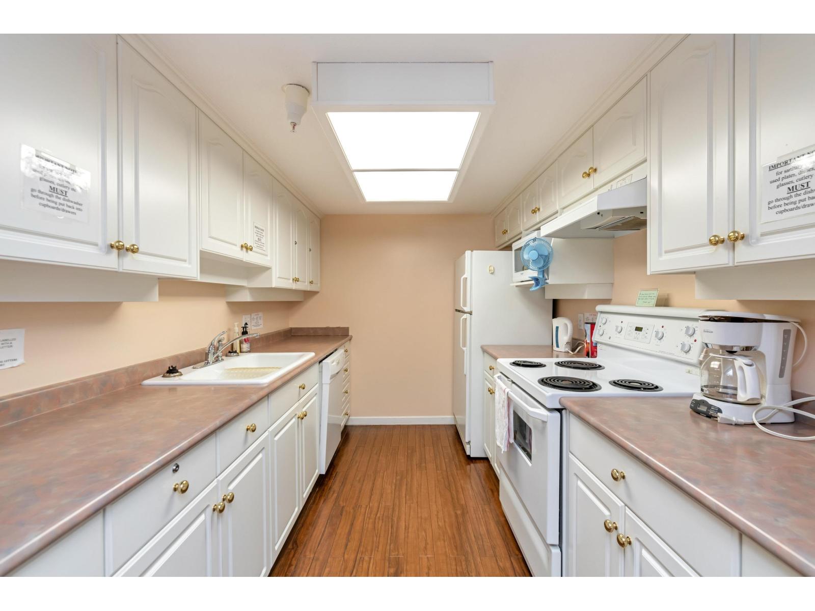 312 15350 19a Avenue, Surrey, British Columbia  V4A 9W1 - Photo 37 - R3139523