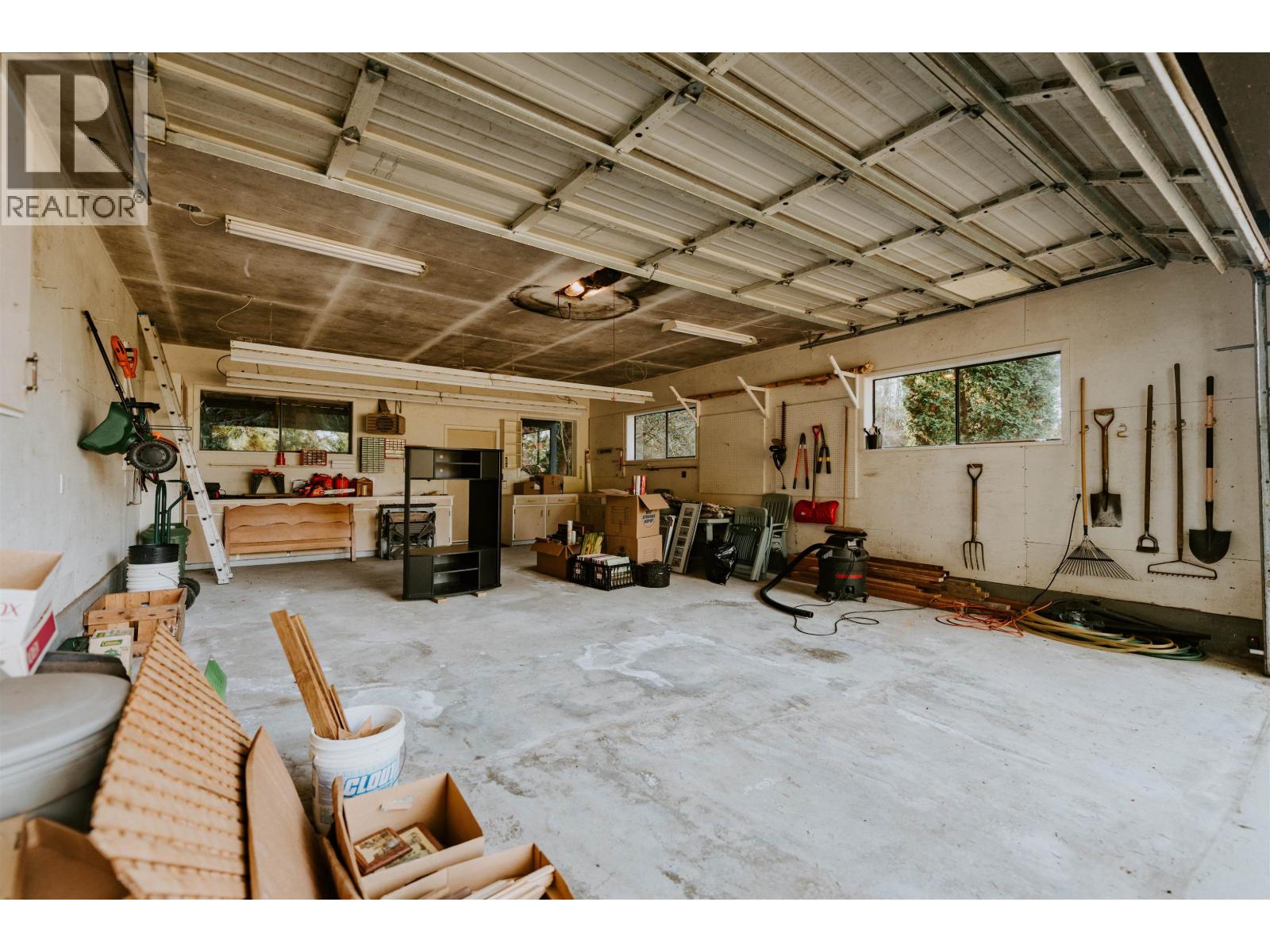 8846 Redrooffs Road, Halfmoon Bay, British Columbia  V7Z 1B2 - Photo 13 - R3139985