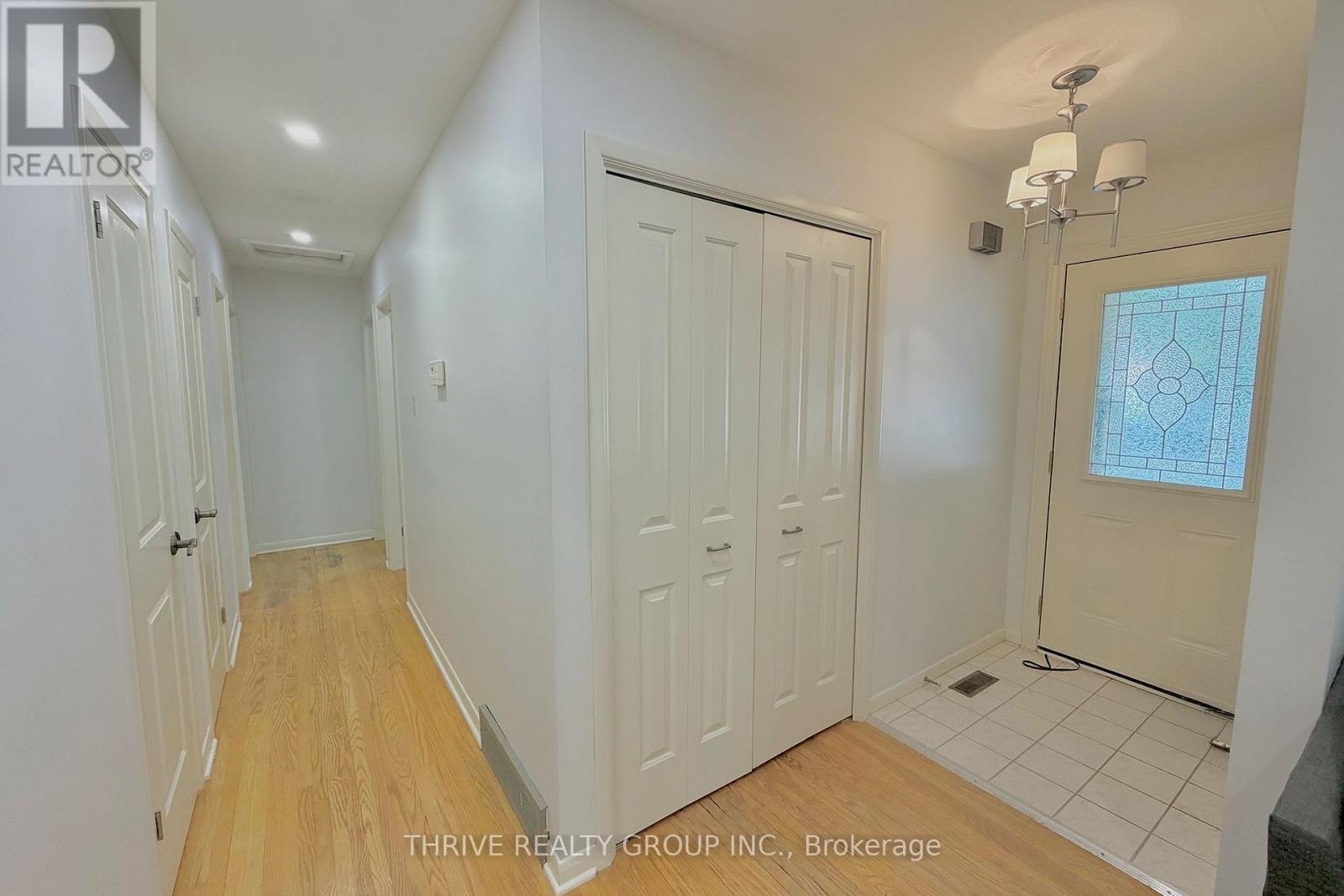 Upper - 1449 Glenora Drive, London North, Ontario  N5X 1V3 - Photo 4 - X13491108