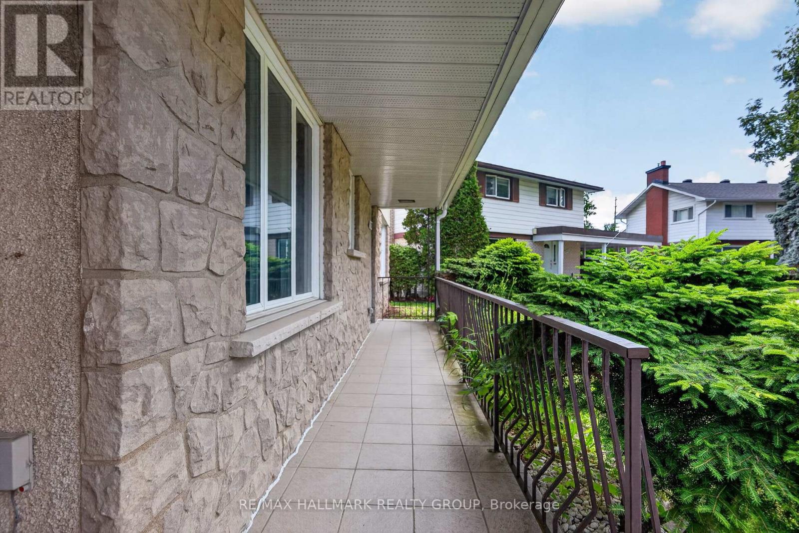 1038 Arnot Road, Ottawa, Ontario  K2C 0H4 - Photo 3 - X13491042
