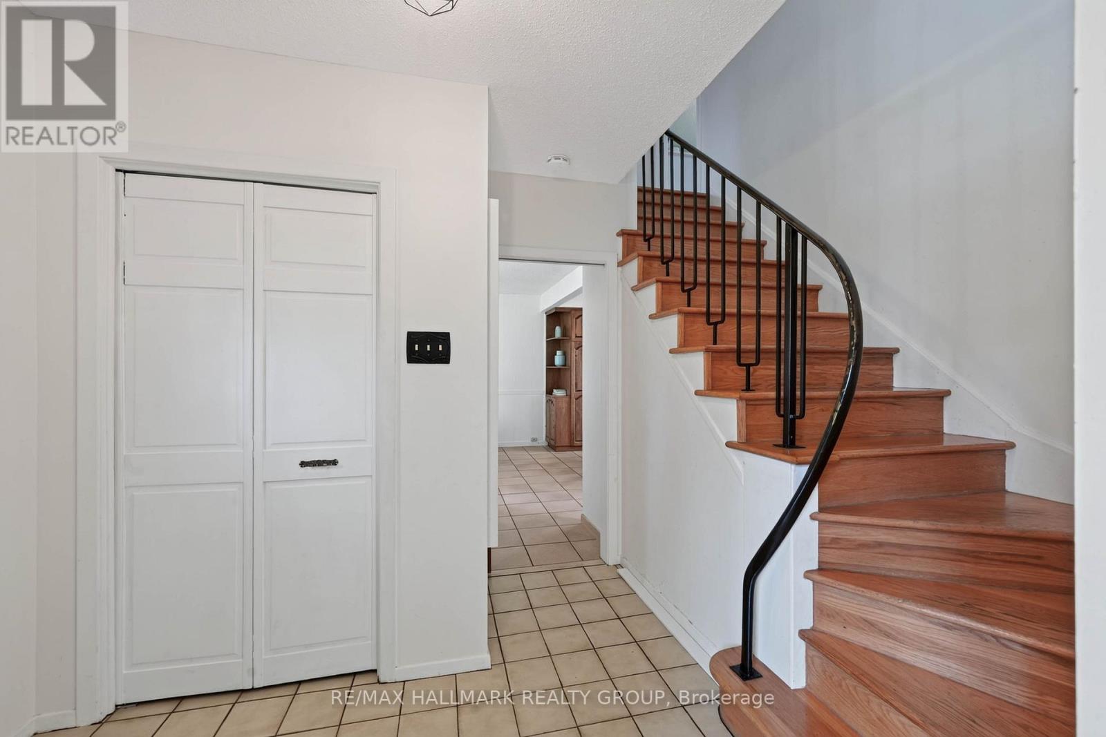 1038 Arnot Road, Ottawa, Ontario  K2C 0H4 - Photo 5 - X13491042