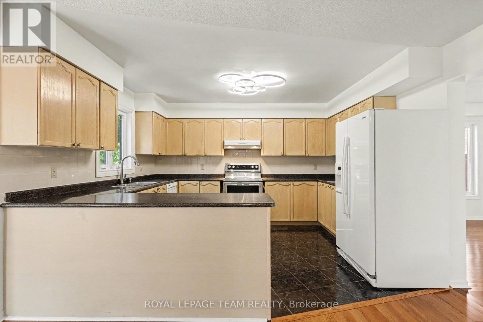 25 Beamish Crescent, Ottawa, Ontario  K2K 2R6 - Photo 8 - X13490474