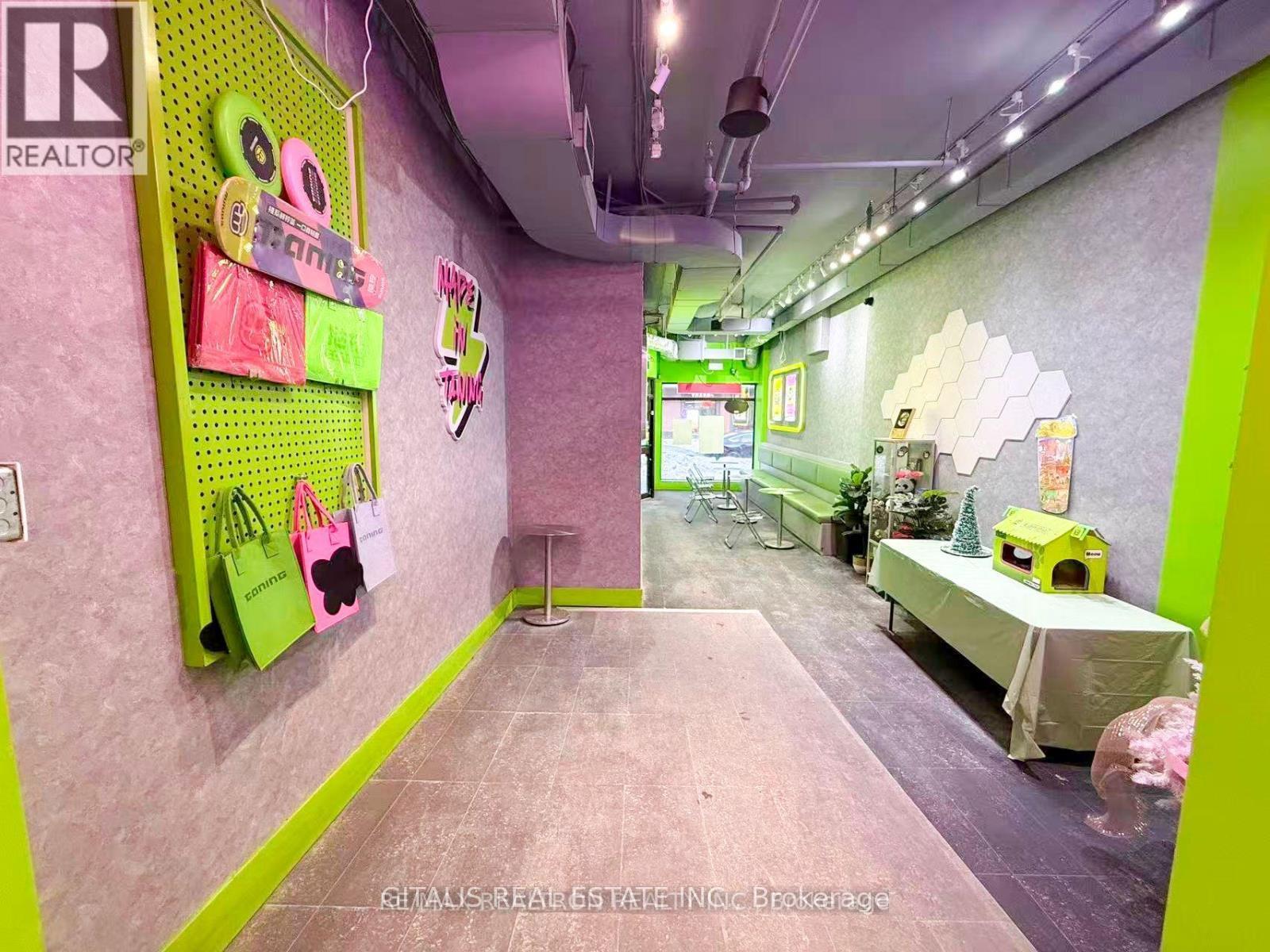 514 Yonge Street, Toronto, Ontario  M4Y 1X9 - Photo 4 - C12906962
