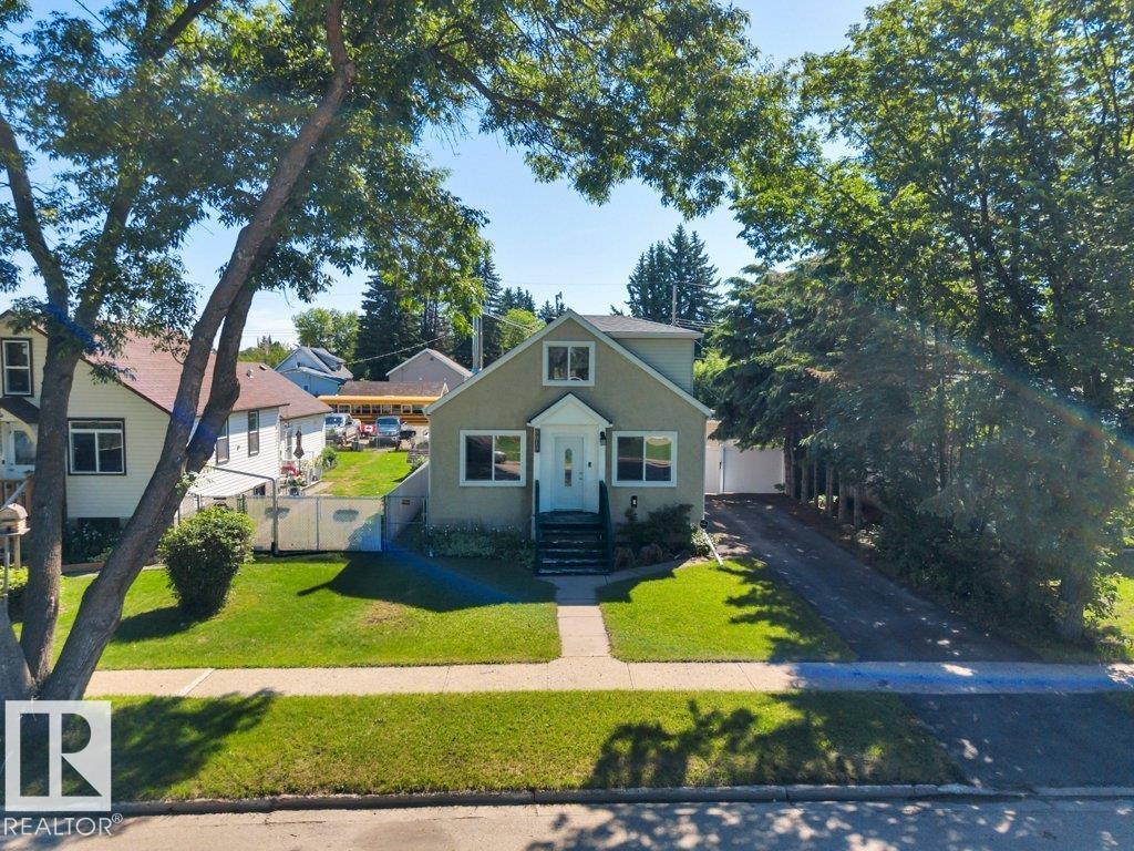 5019 49 Street, Calmar, Alberta
