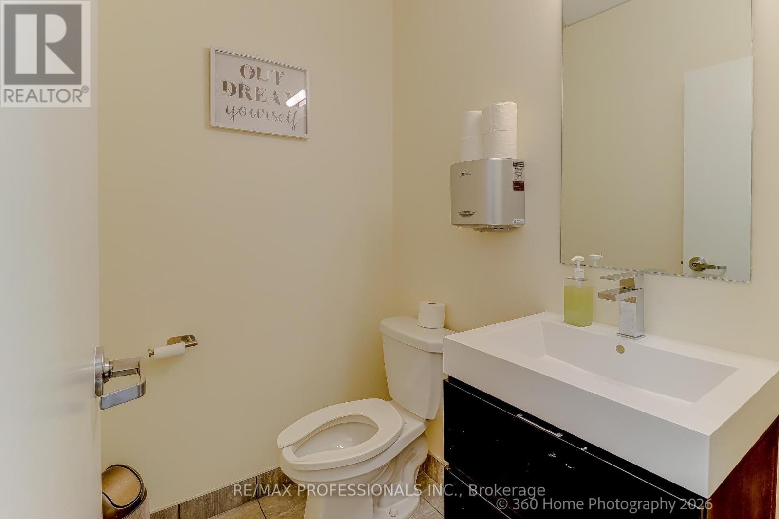 8/9 - 125 Hawkview Boulevard, Vaughan, Ontario  L4H 3T7 - Photo 13 - N13491040