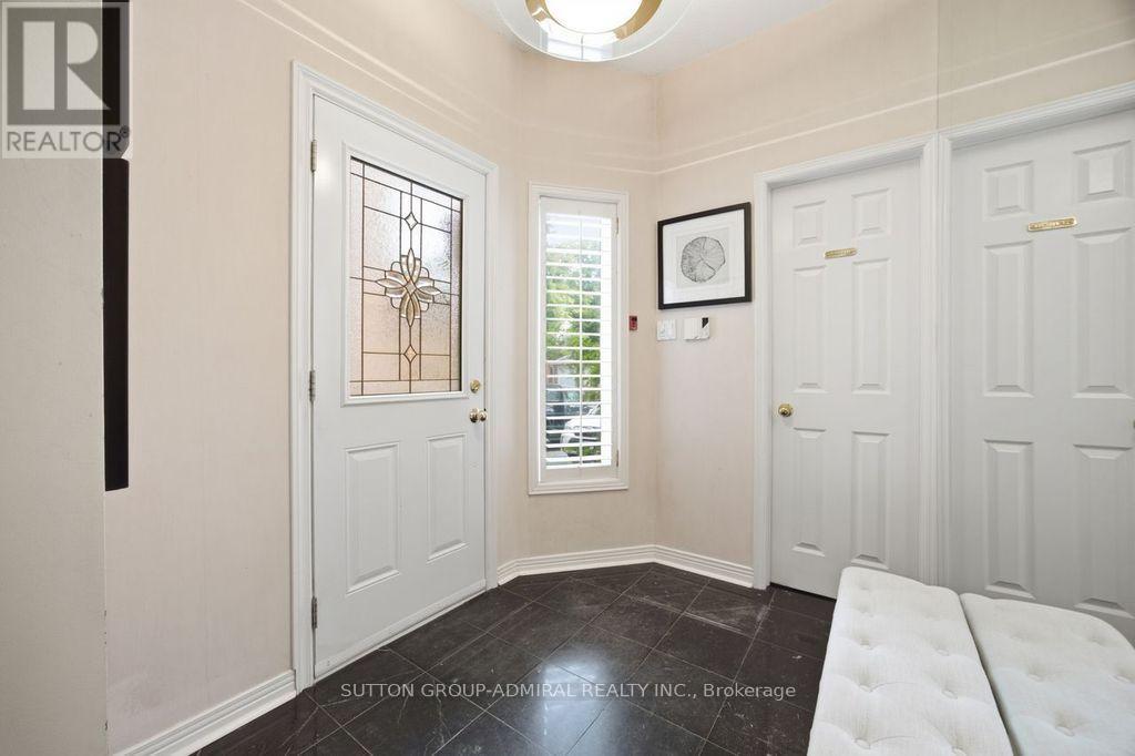 47 Brownstone Circle, Vaughan, Ontario  L4J 7P5 - Photo 3 - N13491216