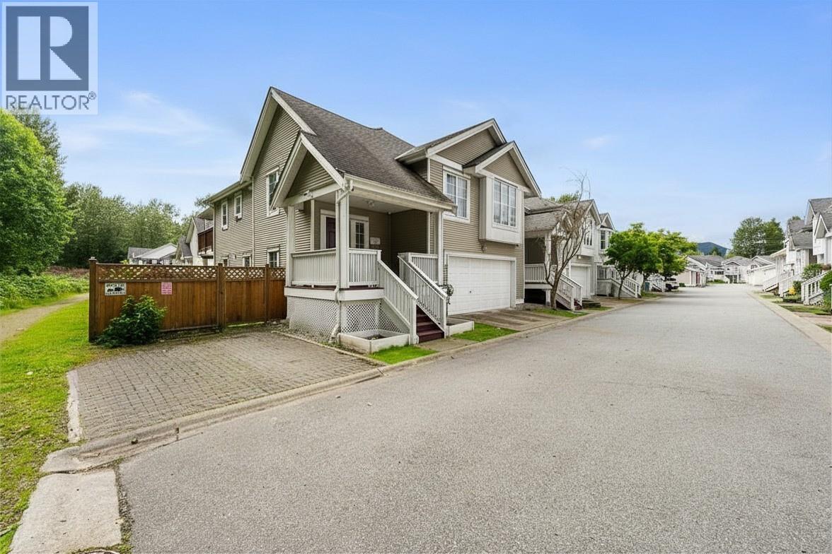328 3000 Riverbend Drive, Coquitlam, British Columbia  V3C 6R1 - Photo 4 - R3140012