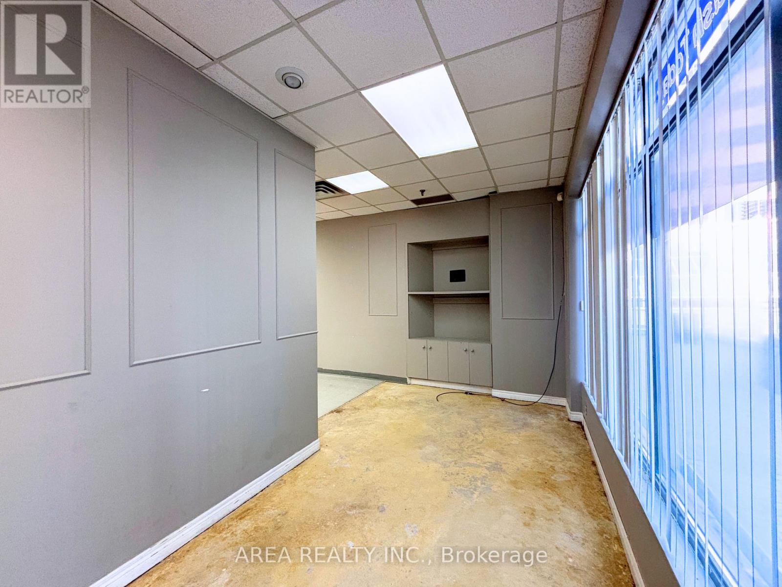 R200 - 265 Enfield Place, Mississauga, Ontario  L5B 3Y6 - Photo 4 - W13491054