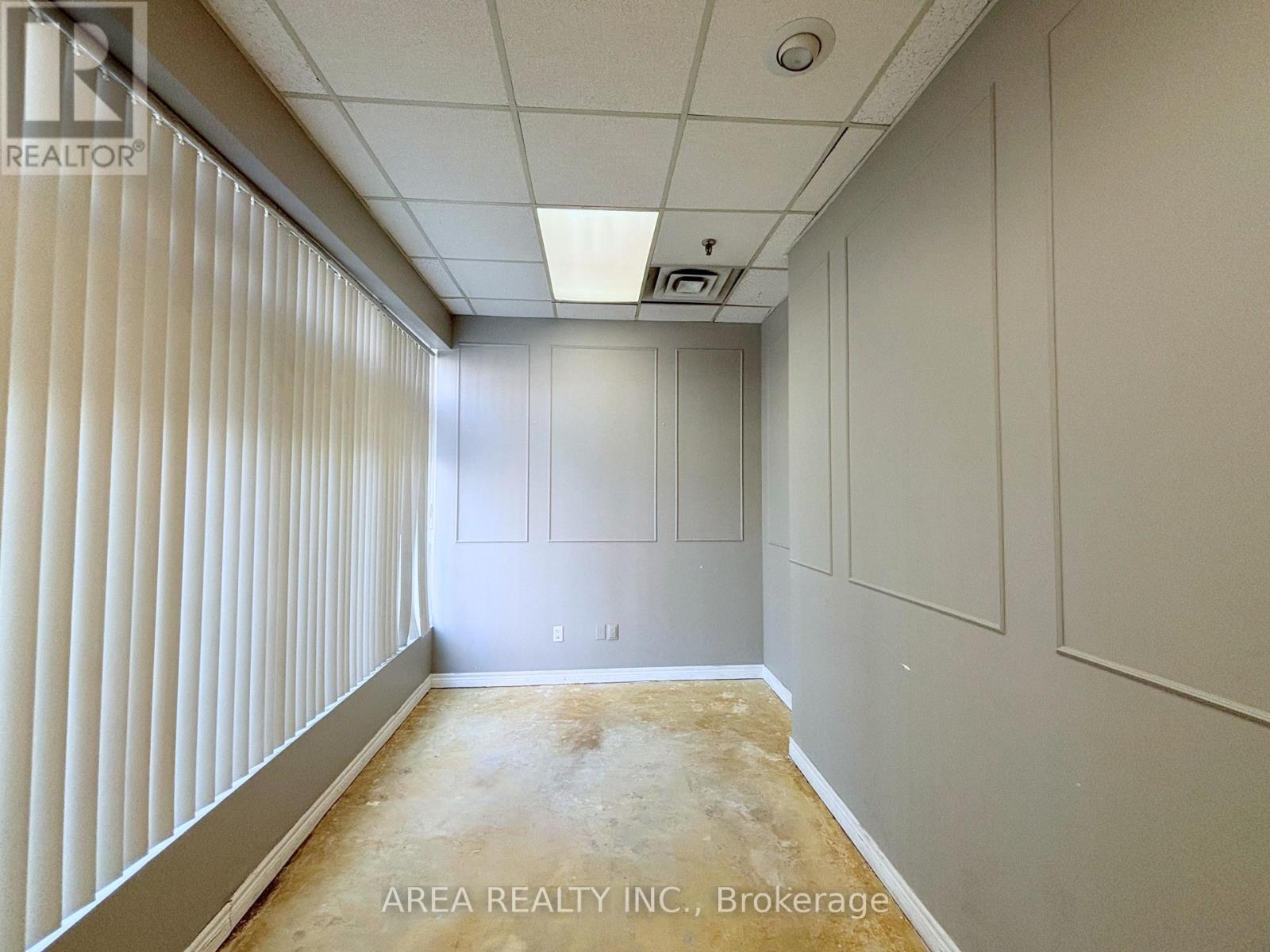 R200 - 265 Enfield Place, Mississauga, Ontario  L5B 3Y6 - Photo 5 - W13491054