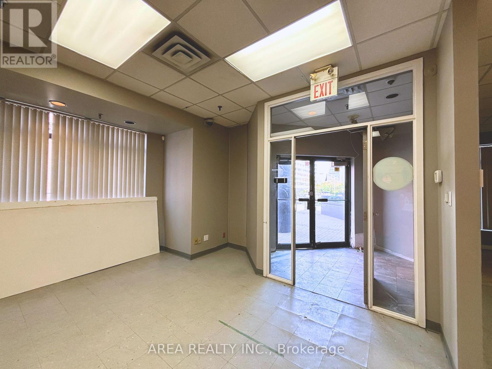 R200 - 265 Enfield Place, Mississauga, Ontario  L5B 3Y6 - Photo 6 - W13491054
