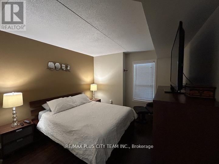 220 - 2030 Cleaver Avenue, Burlington, Ontario  L7M 4C3 - Photo 10 - W13491088