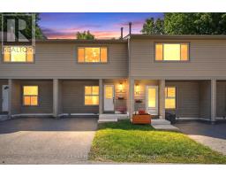 34 - 15 GREEN VALLEY DRIVE, Kitchener, Ontario