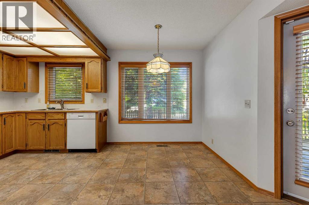83 Sanderling Road Nw, Calgary, Alberta  T3K 3S2 - Photo 13 - A2323079