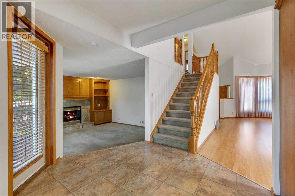83 Sanderling Road Nw, Calgary, Alberta  T3K 3S2 - Photo 17 - A2323079