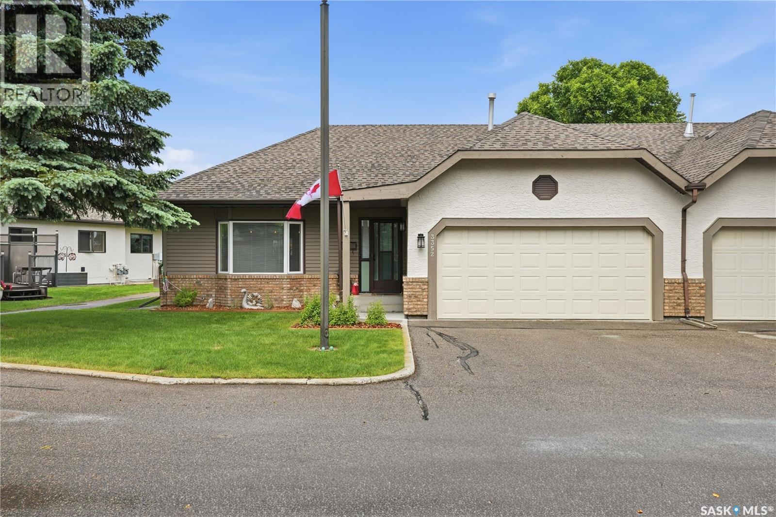 3352 Brookshire Lane, Regina, Saskatchewan  S4V 2R1 - Photo 1 - SK040705