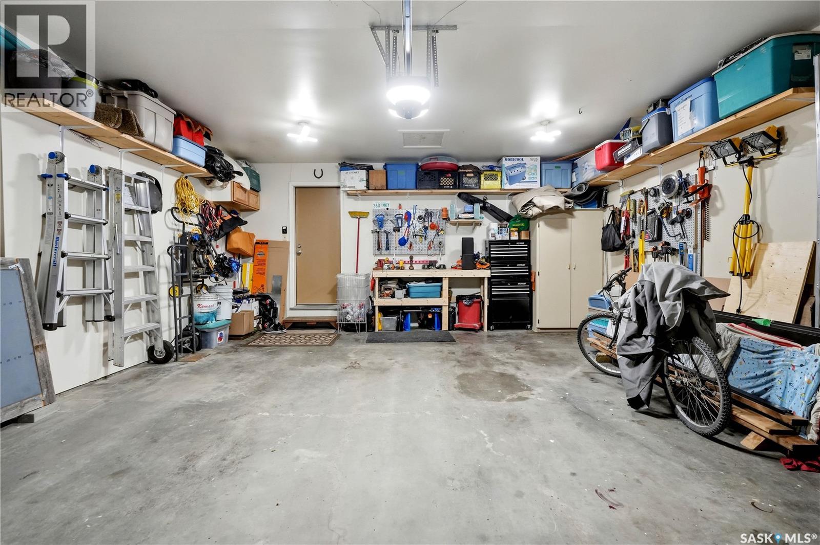 3352 Brookshire Lane, Regina, Saskatchewan  S4V 2R1 - Photo 28 - SK040705