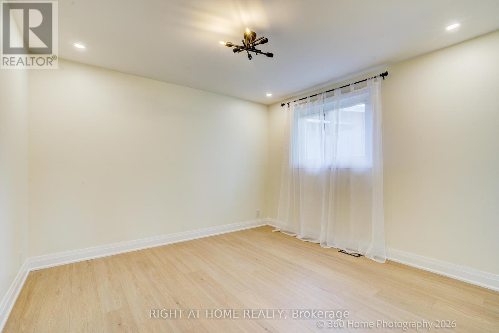 22 Gleneagle Crescent, Toronto, Ontario  M2J 3H3 - Photo 15 - C13490208
