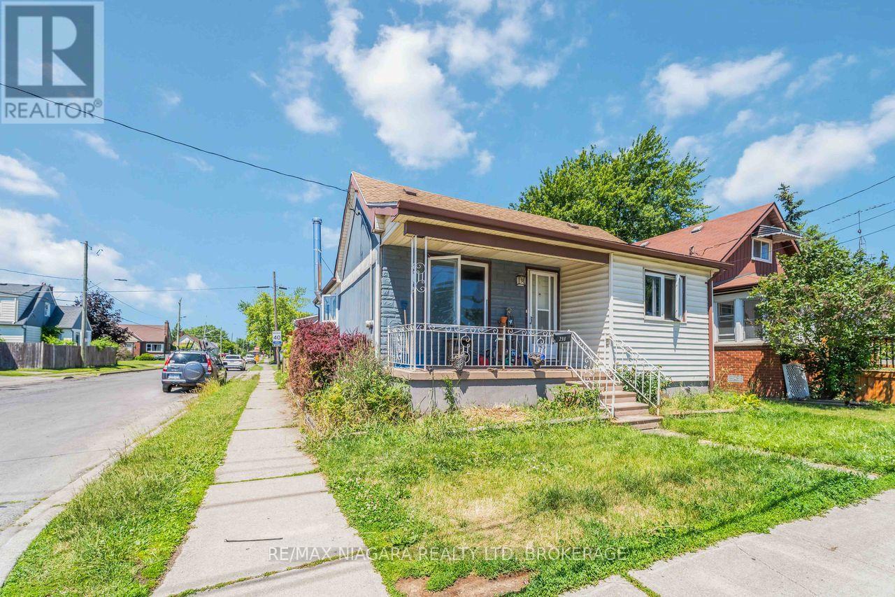 298 Southworth Street, Welland, Ontario  L3B 1Z6 - Photo 1 - X13491276