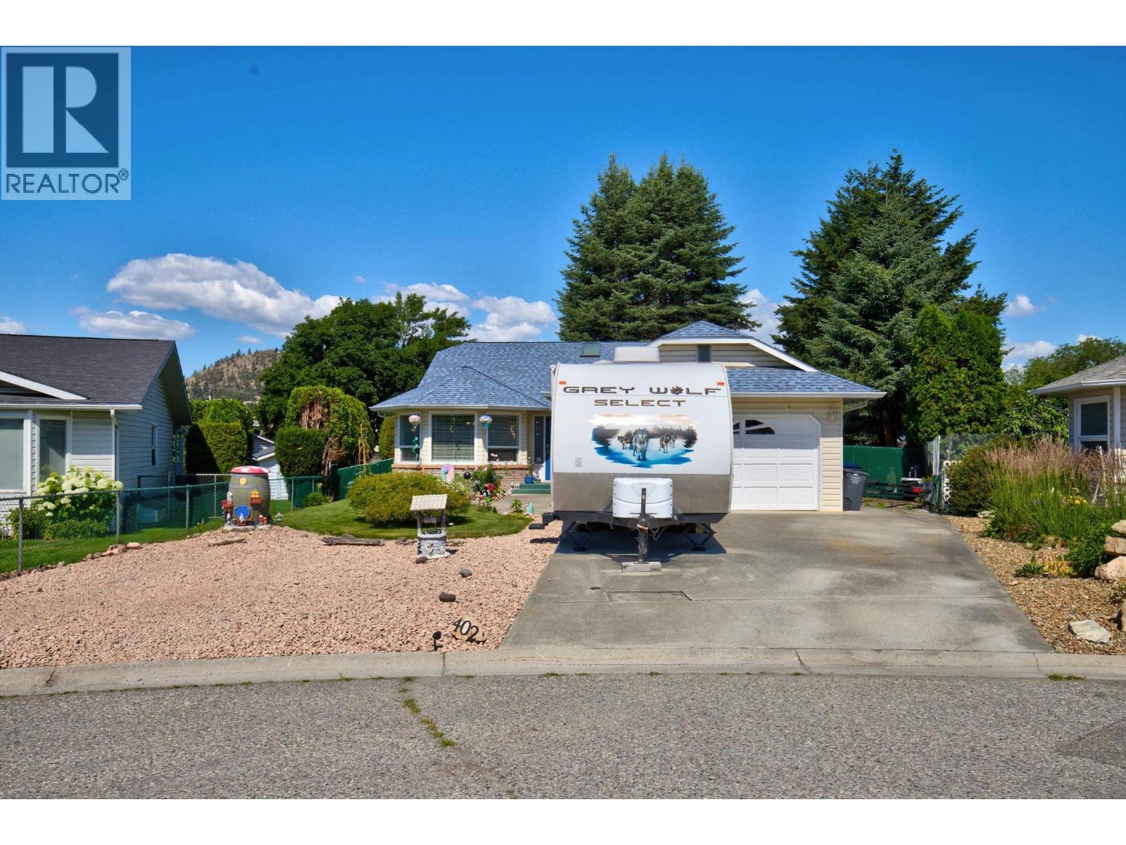 402 Houghton Court, Kelowna, British Columbia  V1X 7C7 - Photo 2 - 10392791
