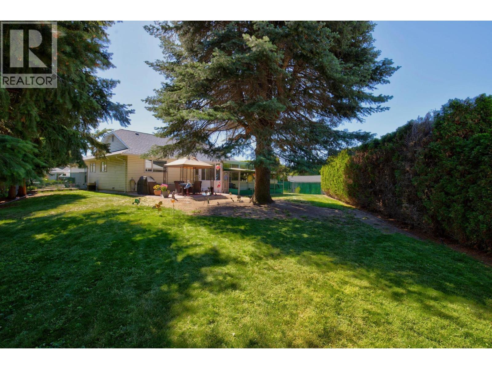 402 Houghton Court, Kelowna, British Columbia  V1X 7C7 - Photo 5 - 10392791