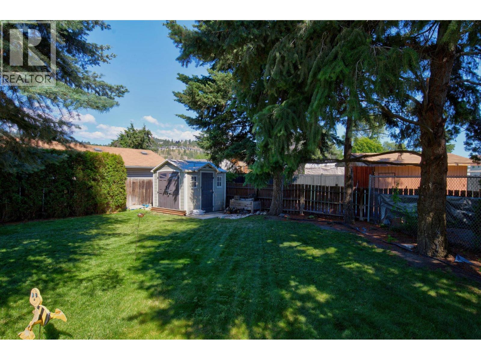 402 Houghton Court, Kelowna, British Columbia  V1X 7C7 - Photo 7 - 10392791