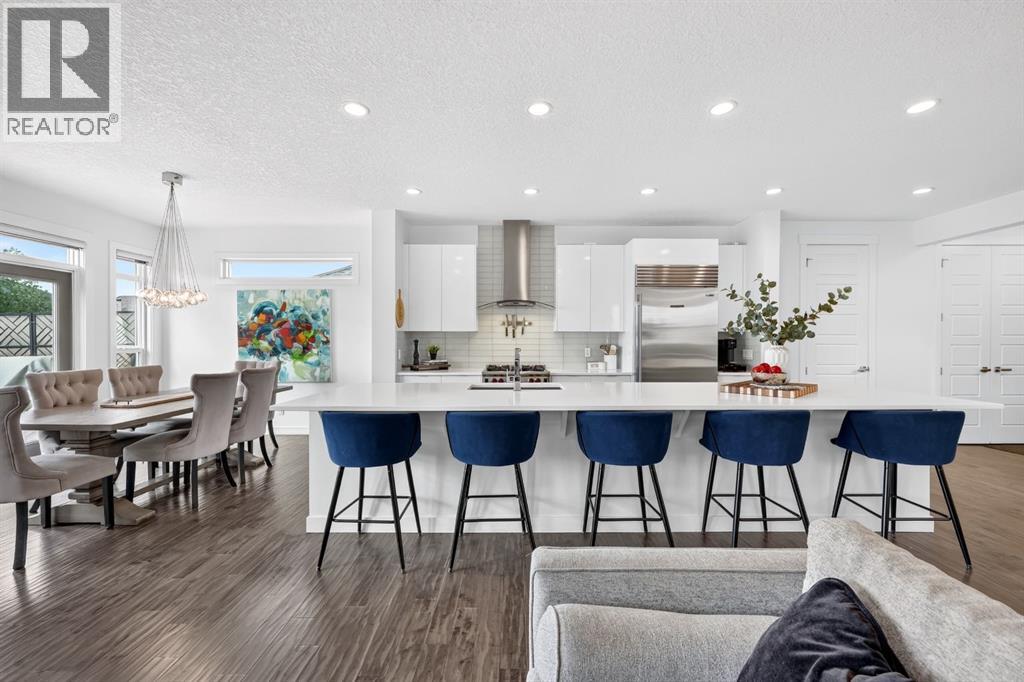 60 Tremblant Terrace Sw, Calgary, Alberta  T3H 0B9 - Photo 3 - A2324421