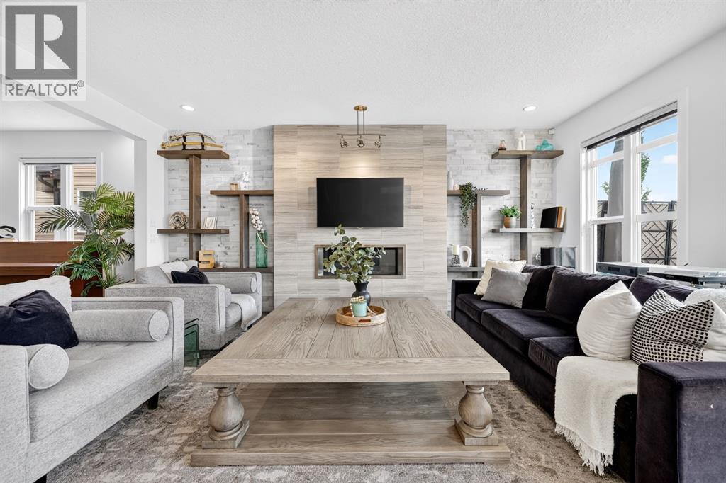 60 Tremblant Terrace Sw, Calgary, Alberta  T3H 0B9 - Photo 7 - A2324421