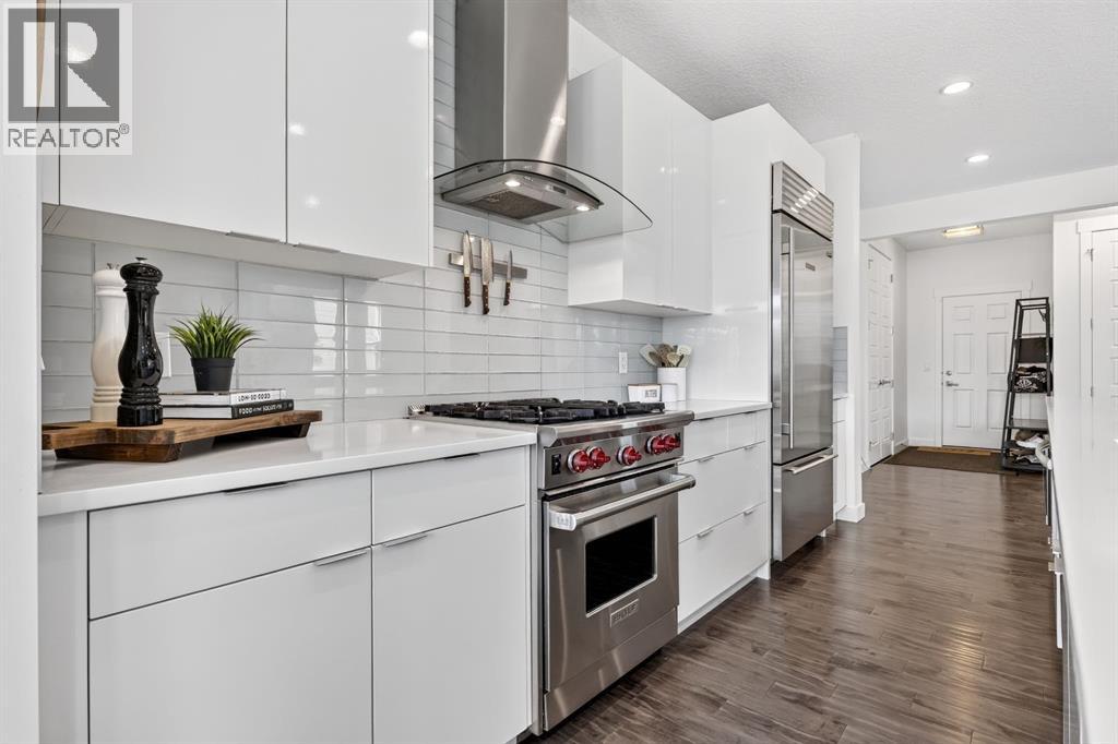 60 Tremblant Terrace Sw, Calgary, Alberta  T3H 0B9 - Photo 9 - A2324421