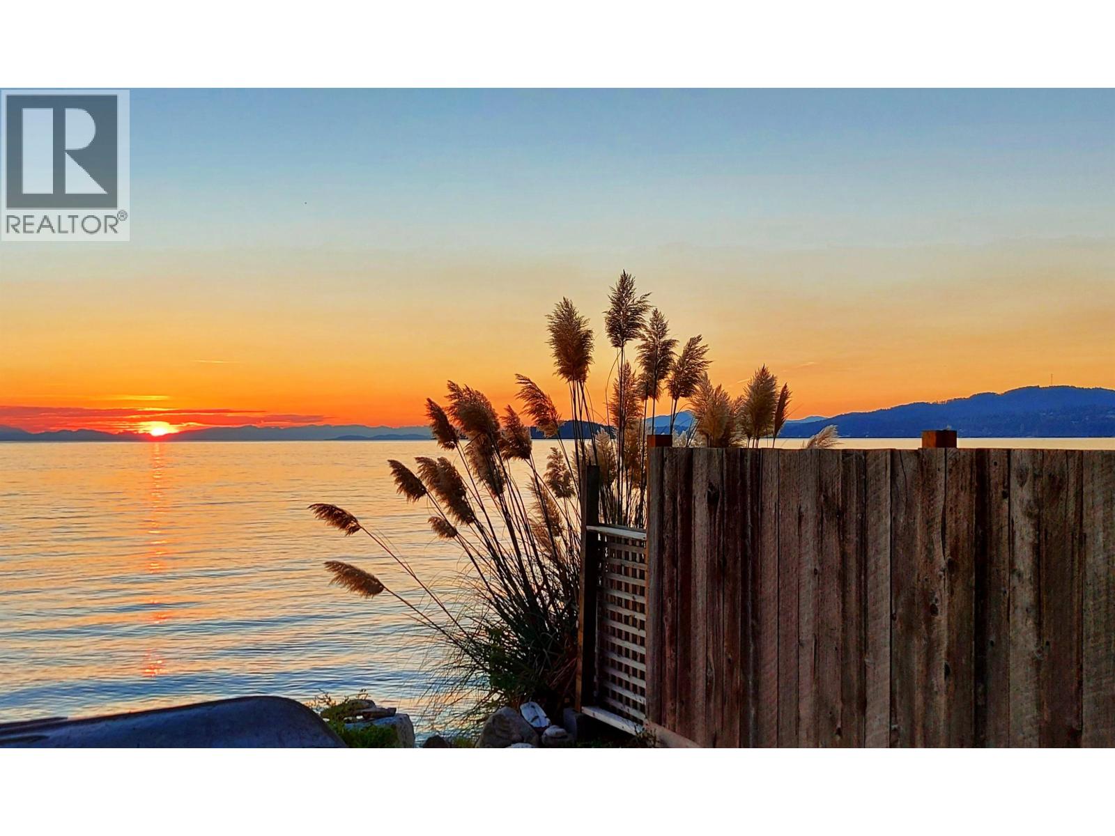 5160 Ridgeview Drive, Sechelt, British Columbia  V7Z 0B8 - Photo 36 - R3140110