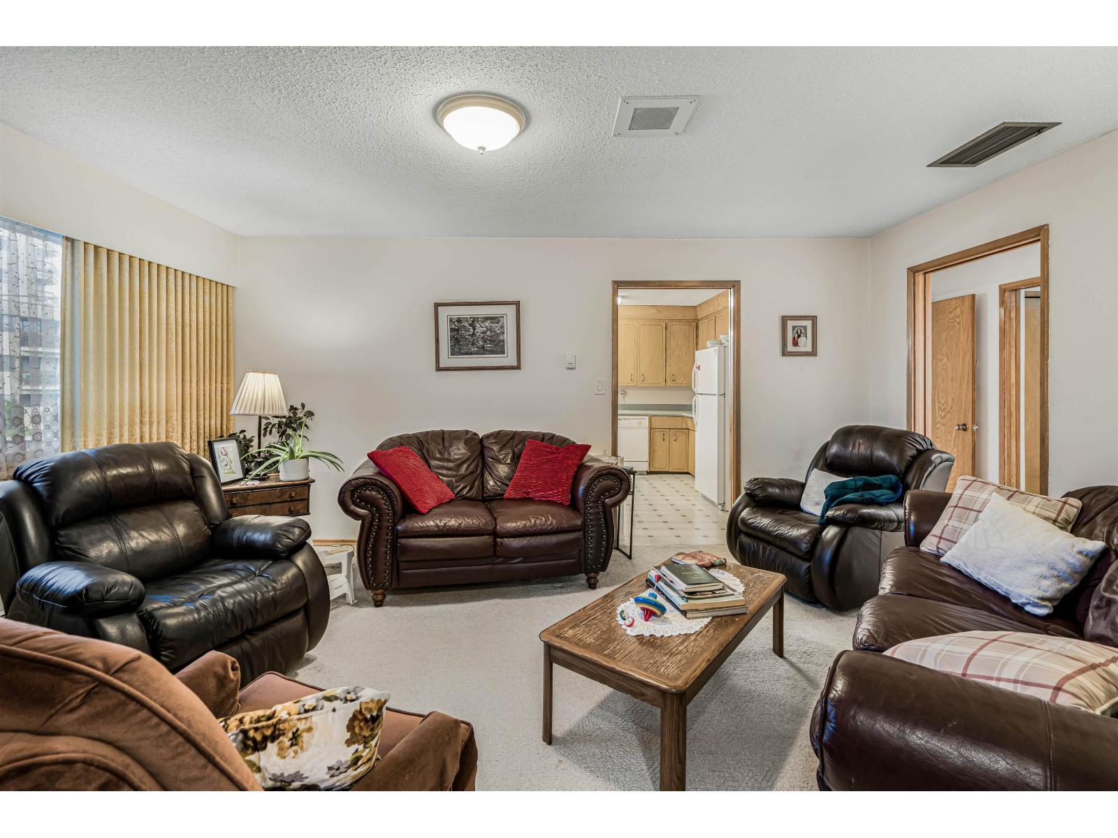 31908 Old Yale Road, Abbotsford, British Columbia  V2T 2C6 - Photo 5 - R3139694