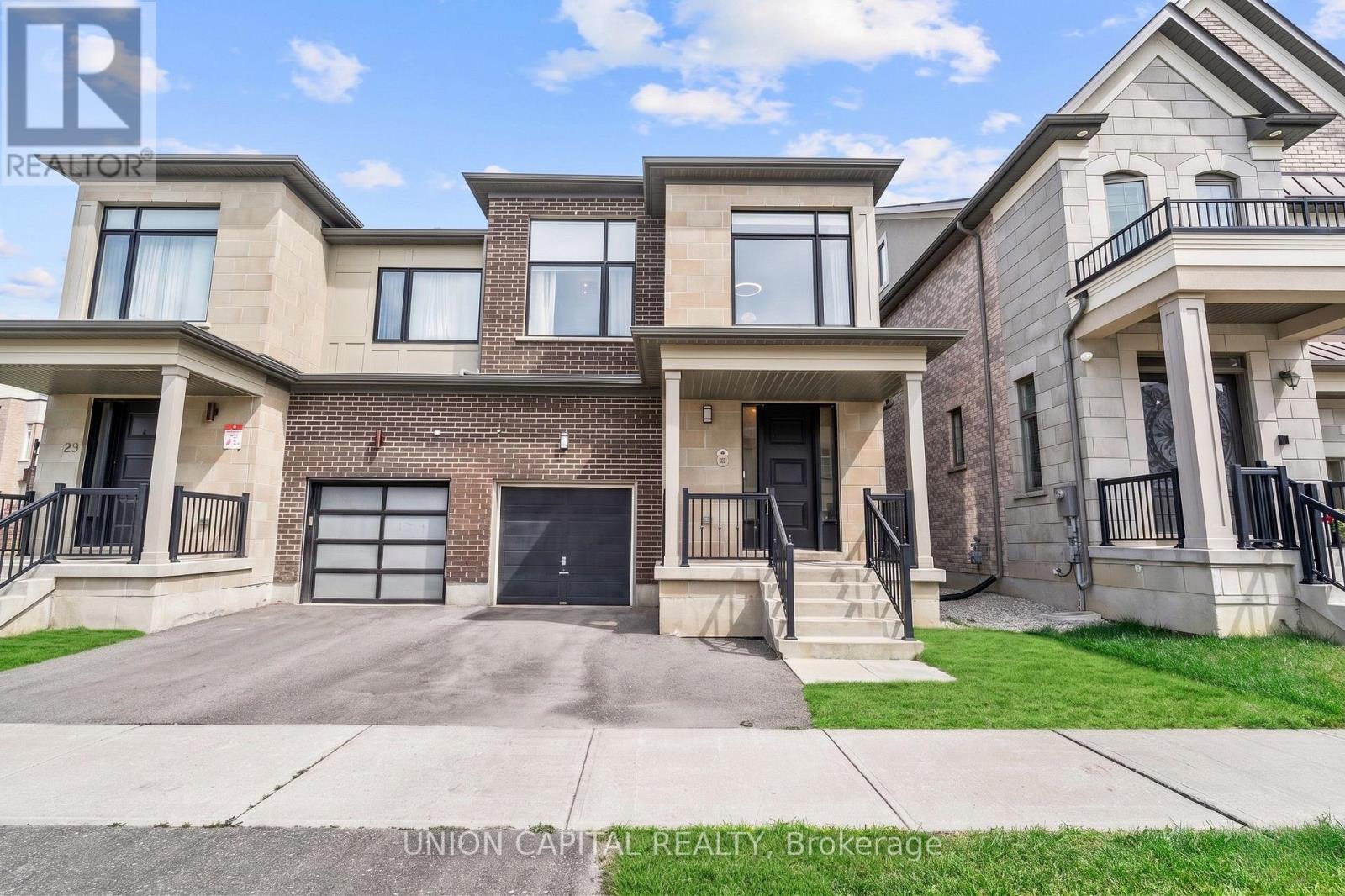 8 PROTOSTAR AVENUE, Richmond Hill, Ontario