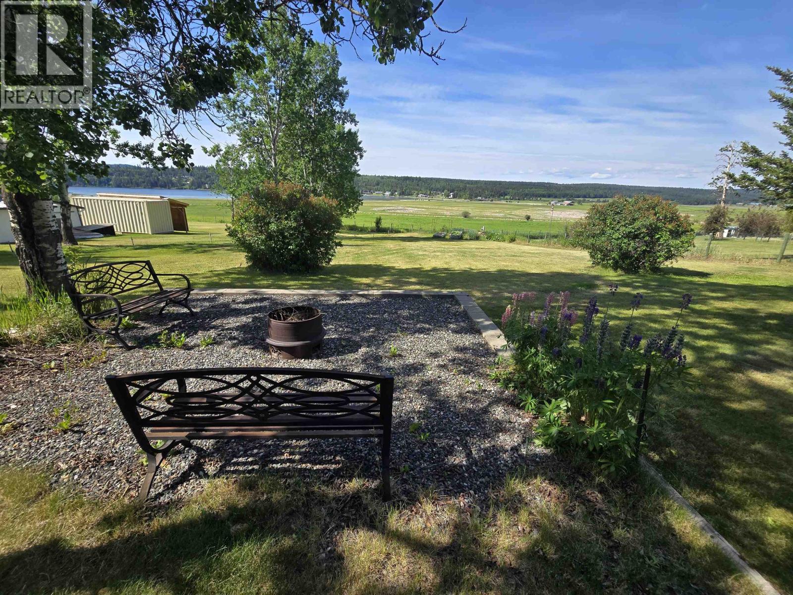 6072 Lakeshore Drive, Horse Lake, British Columbia  V0K 2E3 - Photo 9 - R3096017