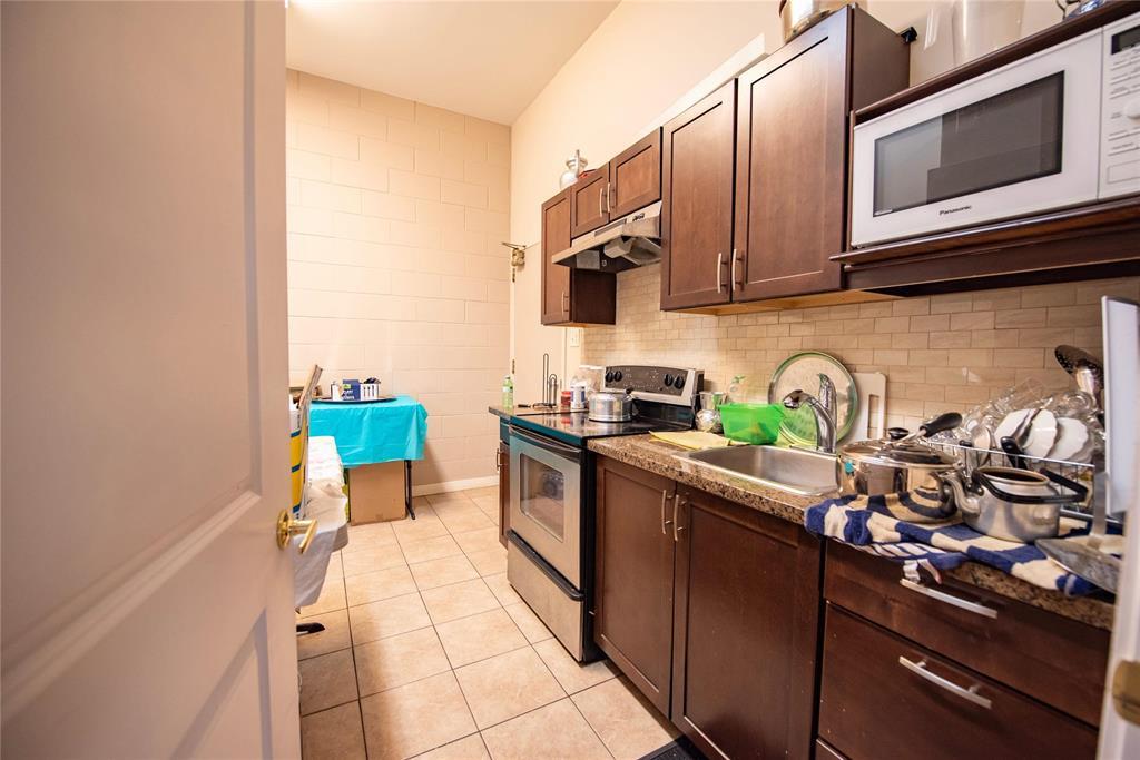 708 Ellice Avenue, Winnipeg, Manitoba  R3G 0B1 - Photo 5 - 202614963