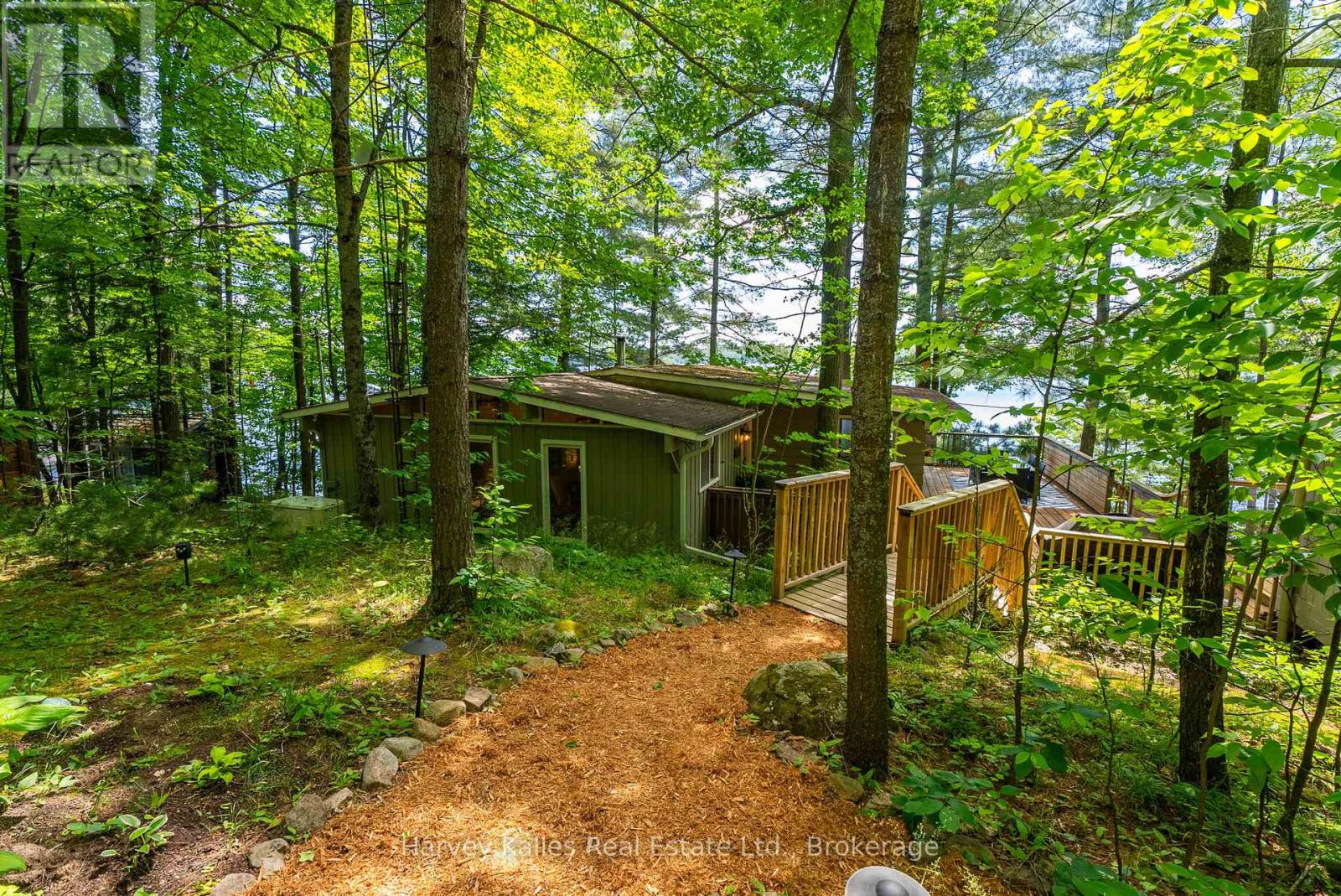 1043 Muskoka Crescent Road, Bracebridge, Ontario  P1L 1X2 - Photo 11 - X13459952