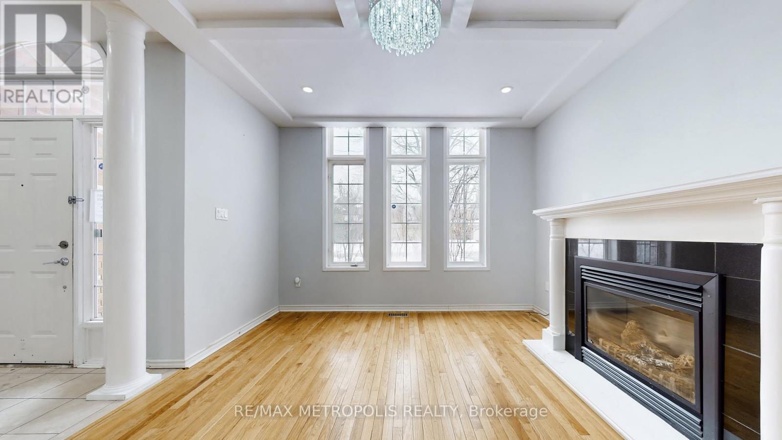 183 Valmont Court, Hamilton, Ontario  L9G 5A1 - Photo 11 - X13491294