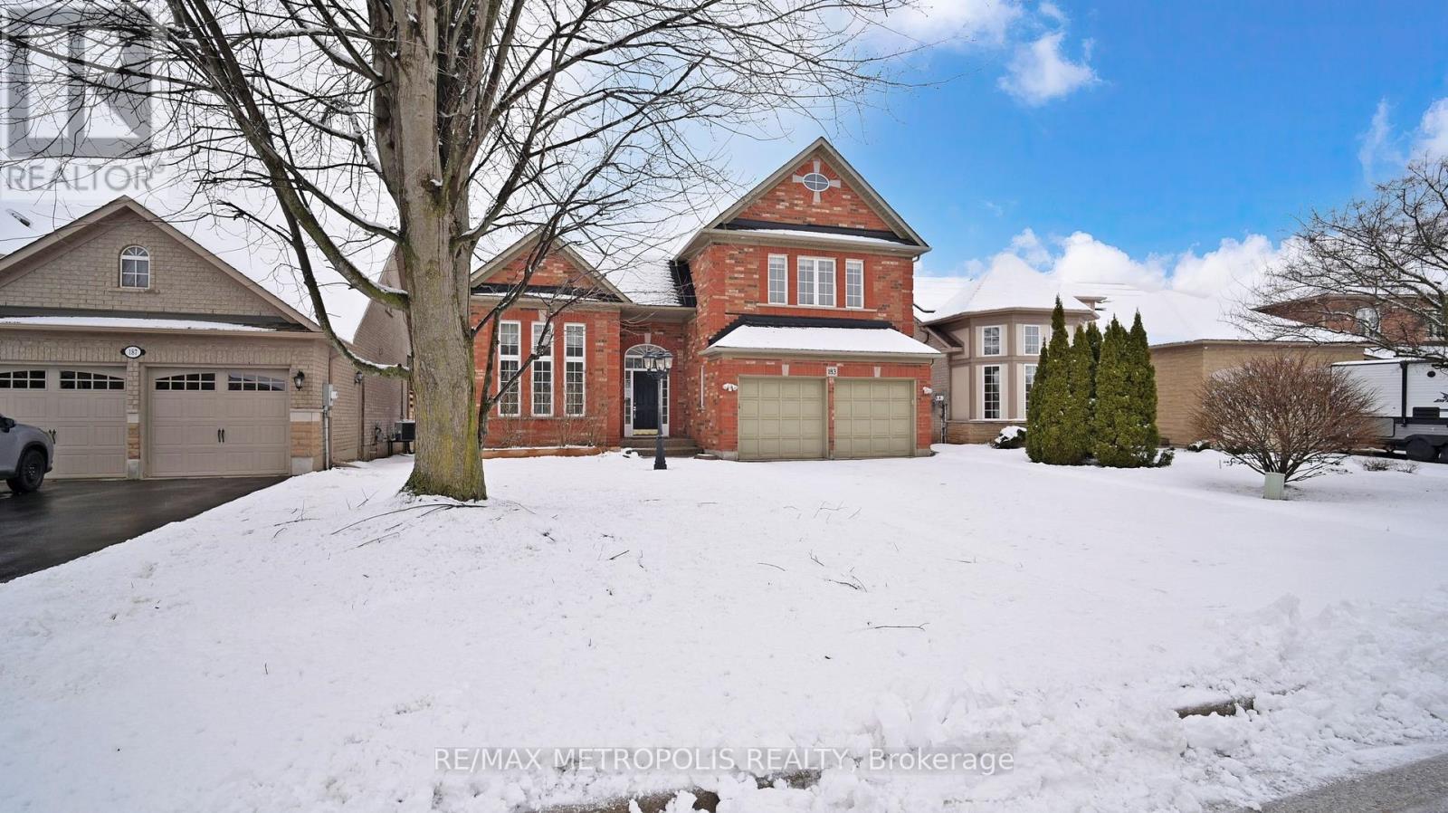 183 Valmont Court, Hamilton, Ontario  L9G 5A1 - Photo 2 - X13491294