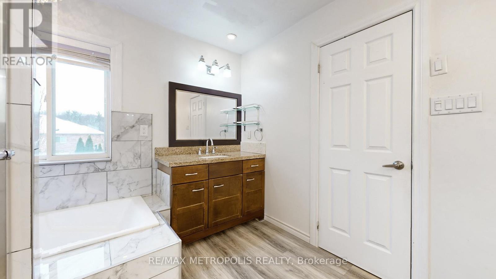 183 Valmont Court, Hamilton, Ontario  L9G 5A1 - Photo 28 - X13491294